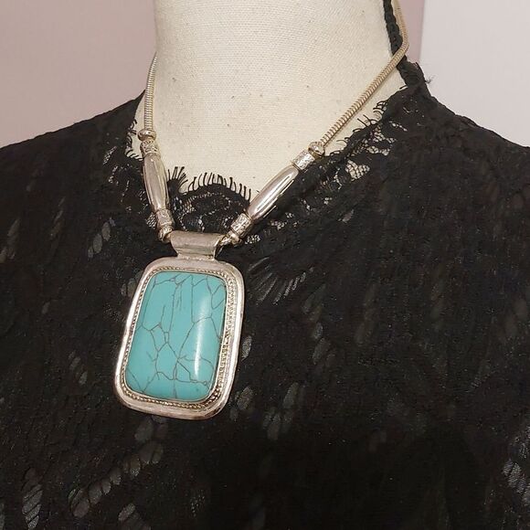 Boho Chunky Faux Turquoise Cabochon Pendant Snake Chain Necklace - Picture 3 of 6